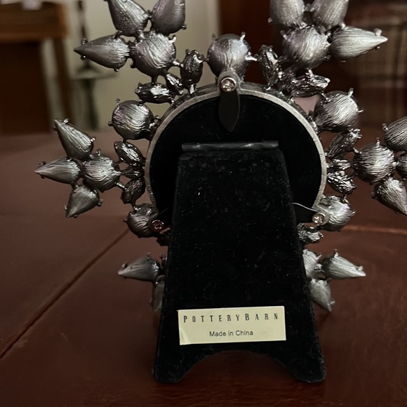 Jeweled frame - Picture 3 of 6